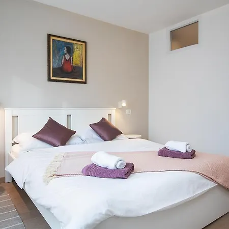 Travel Apartment *