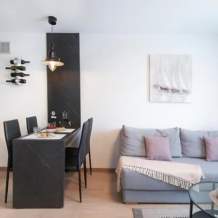 Travel Apartment *